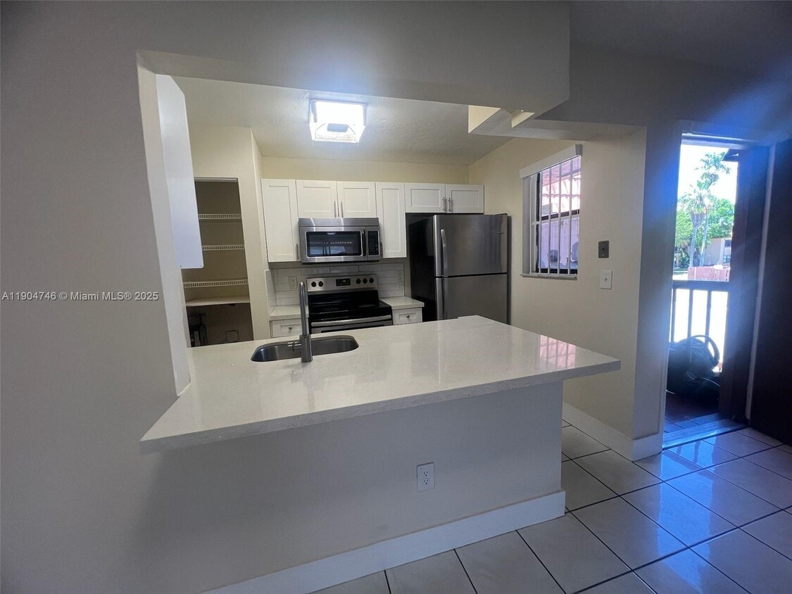 Primary Photo - 6560 W 27th Ct