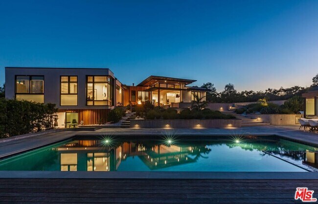 Foto del edificio - 29201 Larkspur Ln