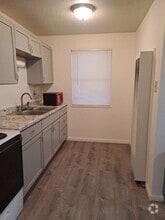 Building Photo - 1026 Southpark Dr