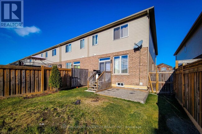 Building Photo - 33 Fairgrounds Dr