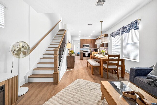 Foto del edificio - 1734 W Cherry St