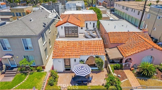 Building Photo - 26 La Verne Ave