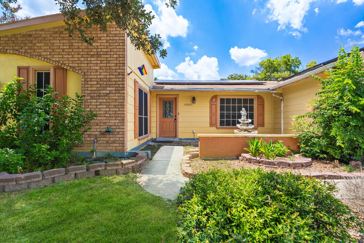 Primary Photo - 12803 El Sendero St