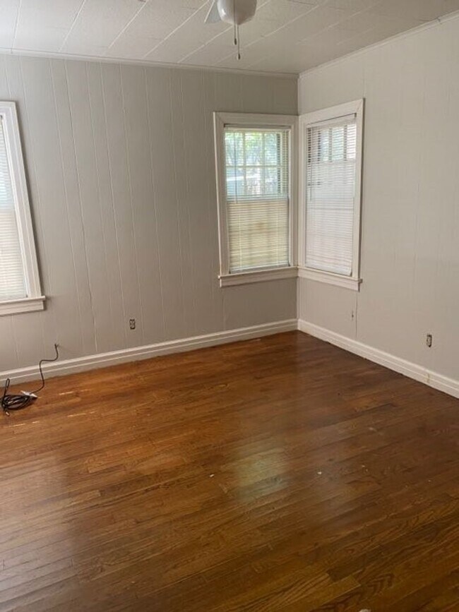 Foto del edificio - AVAILABLE JULY, 2024! 2609 23rd Street-Tec...