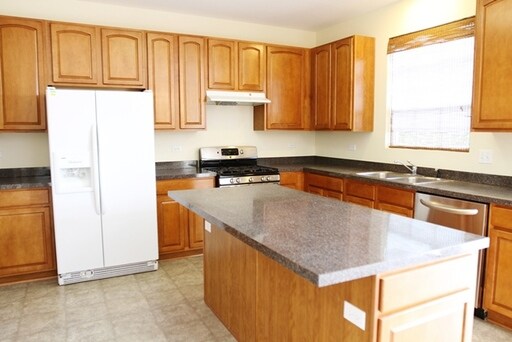 Building Photo - 428 Cardinal Ln