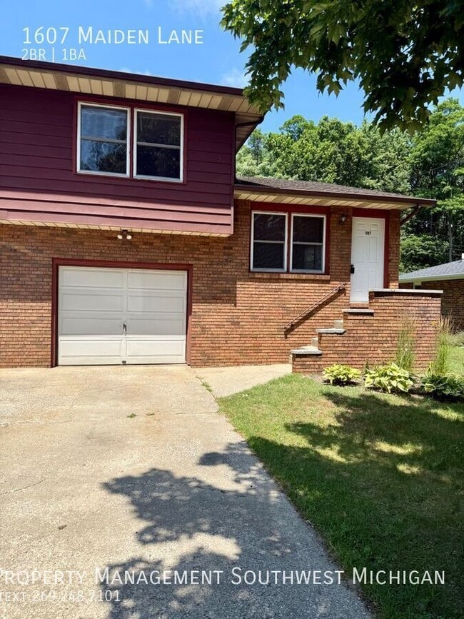 Building Photo - 1607 Maiden Ln