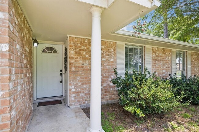 Building Photo - 25114 Spring Ridge Dr