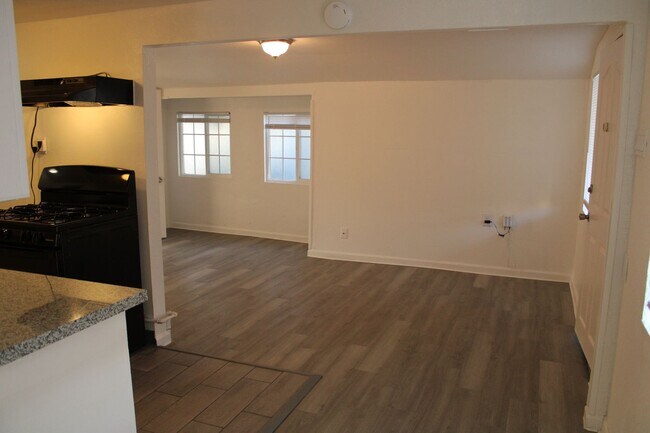 Foto del edificio - 1 Bedroom, 1 Bathroom House in Antioch with Washer/Dryer Hookup