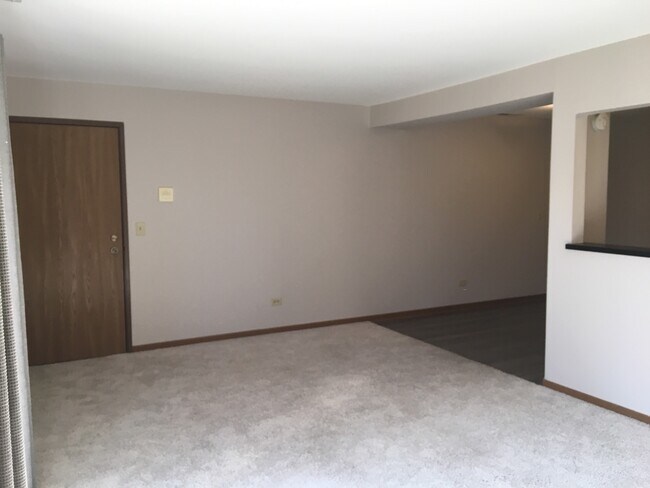 Building Photo - 2234 Abbeywood Dr