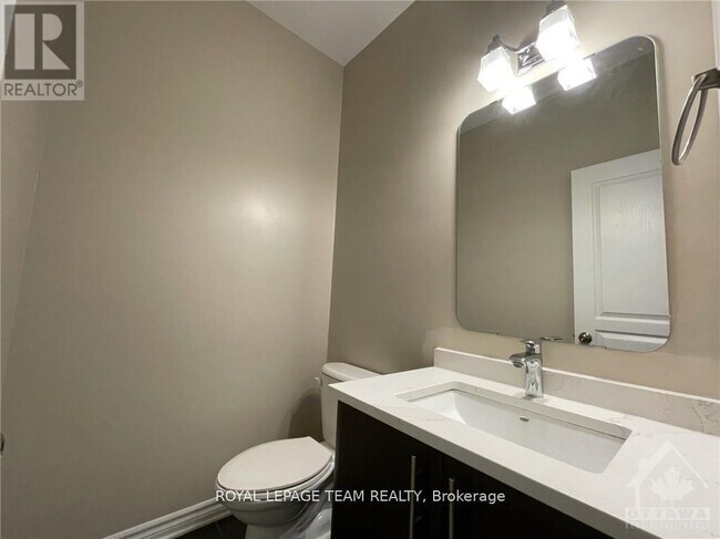 Building Photo - 1189 Tischart Crescent