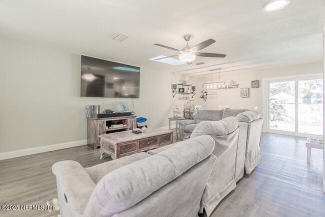 Building Photo - 14443 Stacey Rd