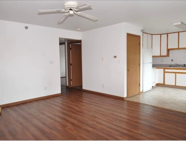 2 BED LIVING RM - Oak Brooke