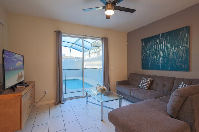 Building Photo - 3062 Gatsby St