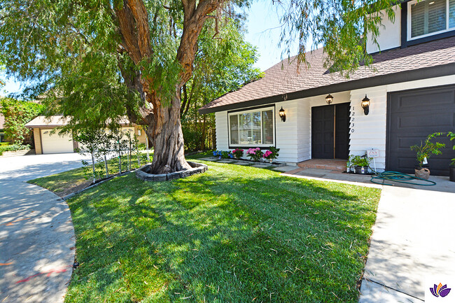 Building Photo - 12230 Stewarton Dr