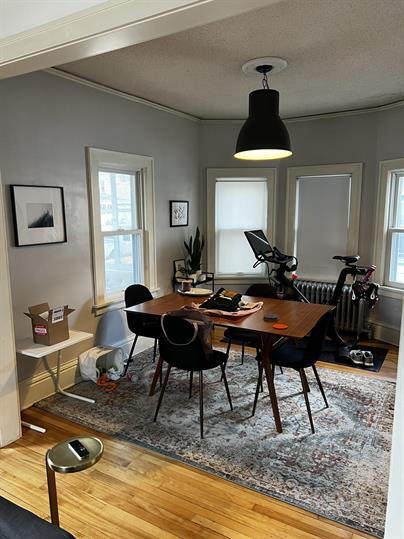Foto del edificio - Charming 2-Bedroom Retreat in the Heart of Minneapolis! 7/1/2026