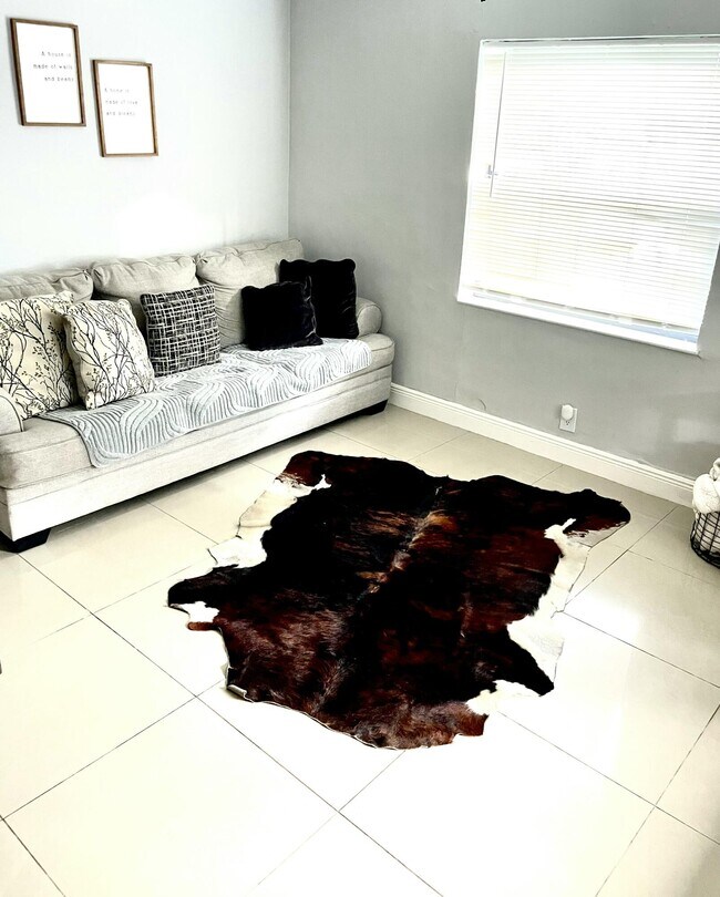 Foto del edificio - 408 SE 12th Ct