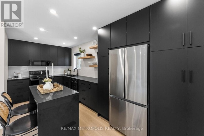 Building Photo - 96 Allenby Ave