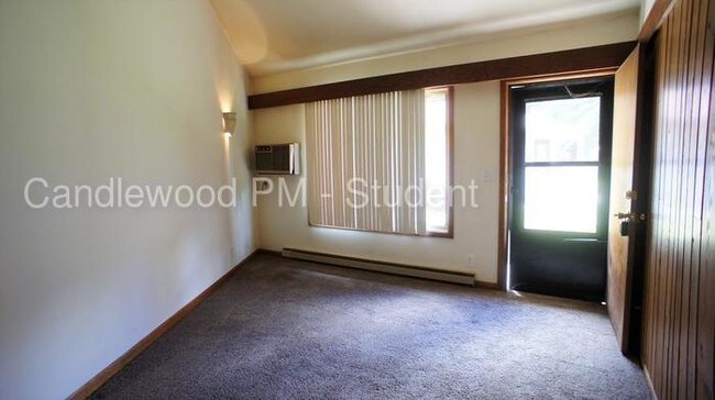 Foto del edificio - 301 Lindbergh Ave