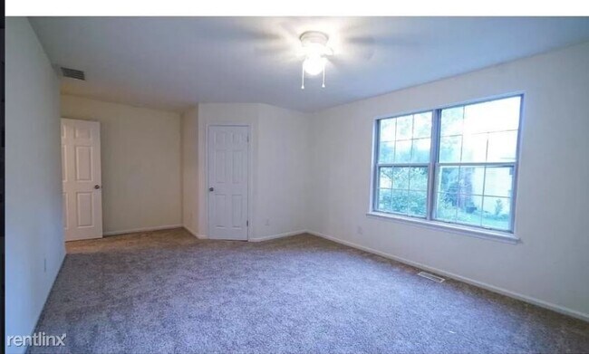 Foto del edificio - 4 br, 2.5 bath House - 14 carr lane