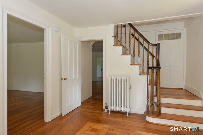 Foto del edificio - 15 Hawkins Rd