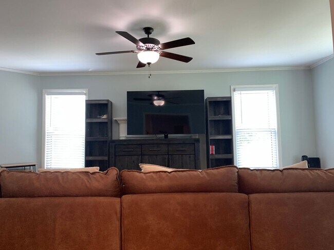 Building Photo - Fantastic Renovated Residence, Large Yard,...