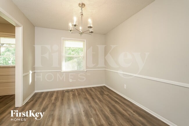 Building Photo - 2350 Woodgreen Rd