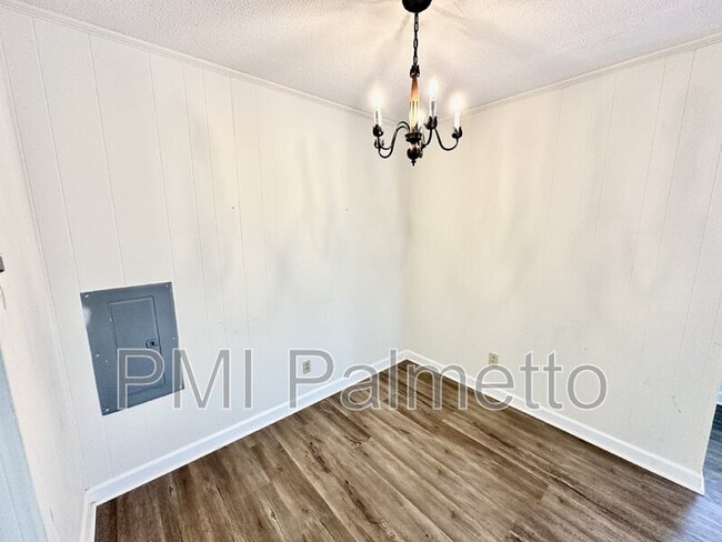 Foto del edificio - 2401 Duncan St