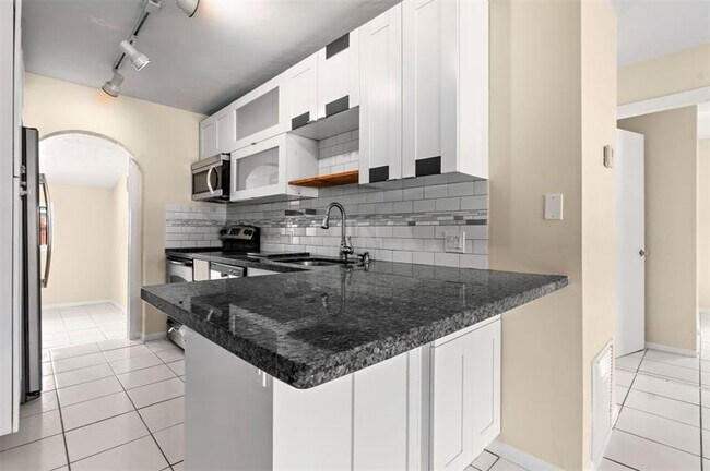 Foto del edificio - 1415 NE 25th St
