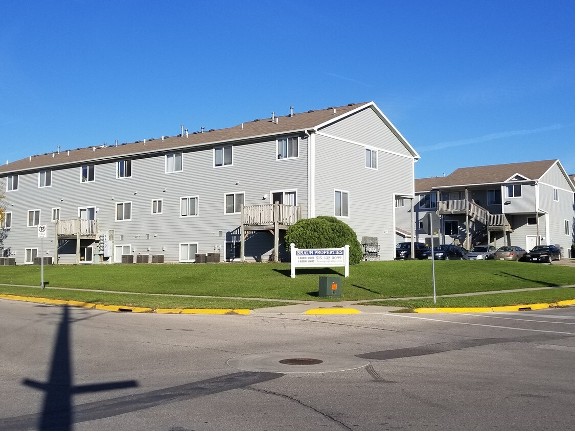 841 Dickinson Ave Unit 5, Ames, IA 50014 841 Dickinson Ave Ames, IA