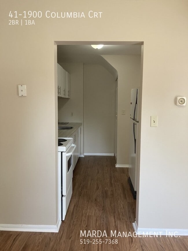 Building Photo - UPDATED 2 BED/1 BATH TOWNHOME IN SOUTH WINDSOR + UTILITIES