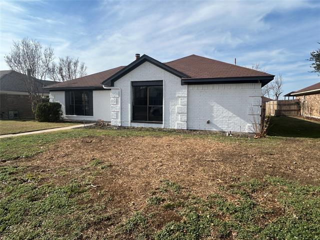 Building Photo - 206 N Alder Dr