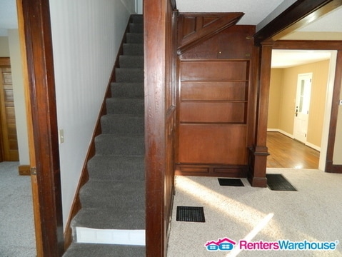 Building Photo - 1008 S Jefferson Way