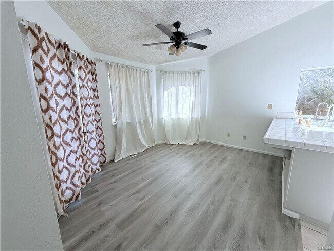 Building Photo - 39330 Gainsborough Dr