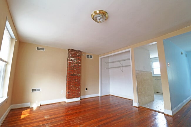 Building Photo - 31 S Darlington St
