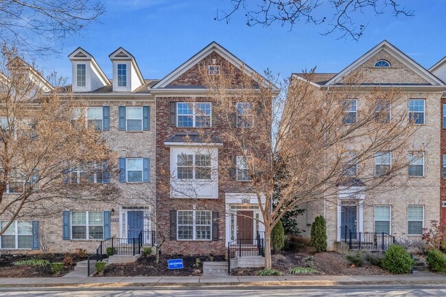Middle Tennessee Blvd Townhome - Middle Tennessee Blvd Townhome
