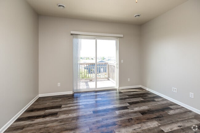 2BR, 1BA - 822 SF - Living Room - Chevalia Ridge Apartments Grimes