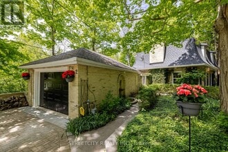 Building Photo - 2 Grosvenor St