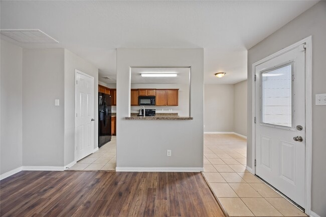 Foto del edificio - 16267 Silver Wing Ln