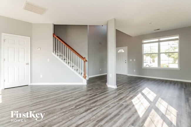 Building Photo - 8014 Hyannis Ct