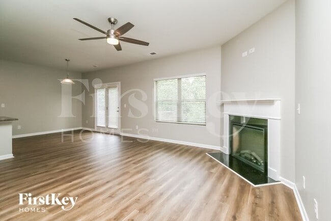 Building Photo - 2057 Massey Ln