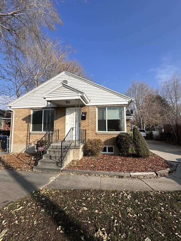 2577 S 700 E, Salt Lake City, UT 84106 Townhome Rentals in Salt Lake