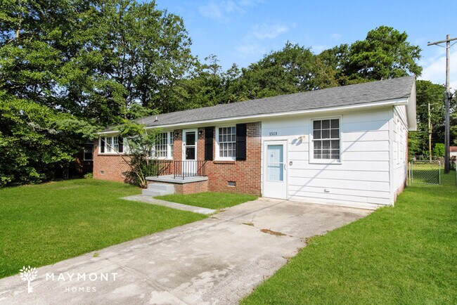 Building Photo - 1513 Omega Dr
