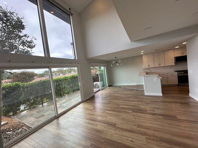Building Photo - 1043 Santa Helena Park Ct