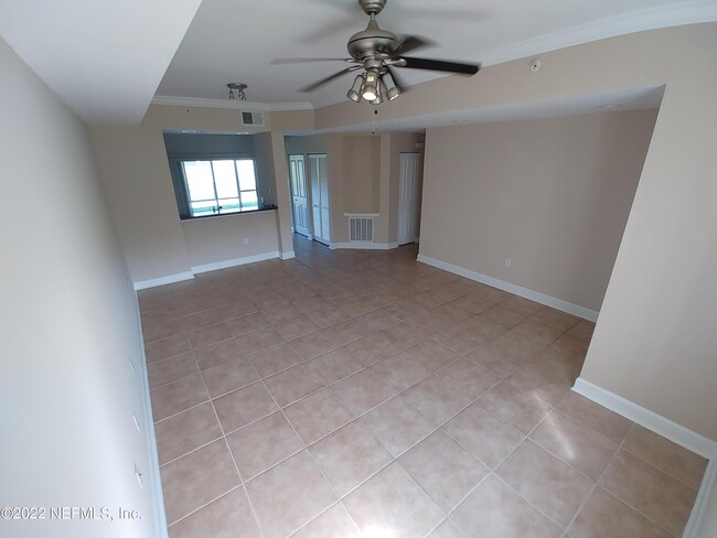 Foto del edificio - 9745 Touchton Rd