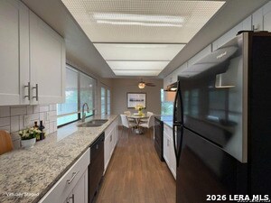 Foto del edificio - 7550 Ledgebrook Dr