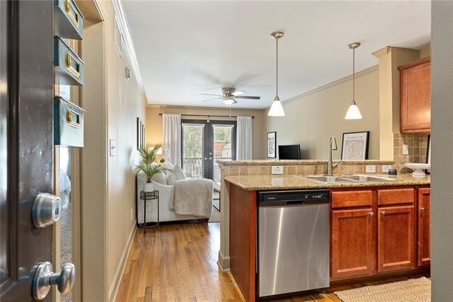 Building Photo - 48 Peachtree Ave NE