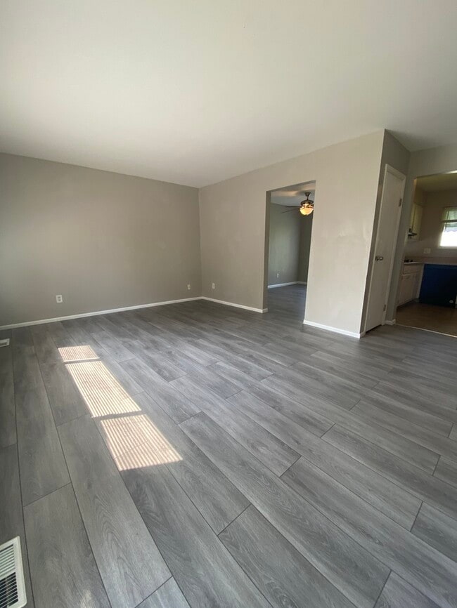 Building Photo - 2827 Winsford Ct