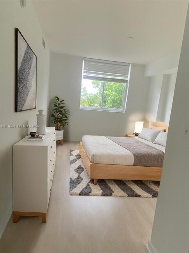 Building Photo - 2775 NE 187th St