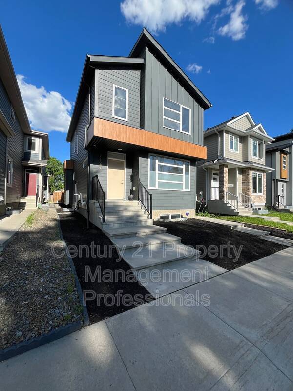 Building Photo - 7427-7106 106 St