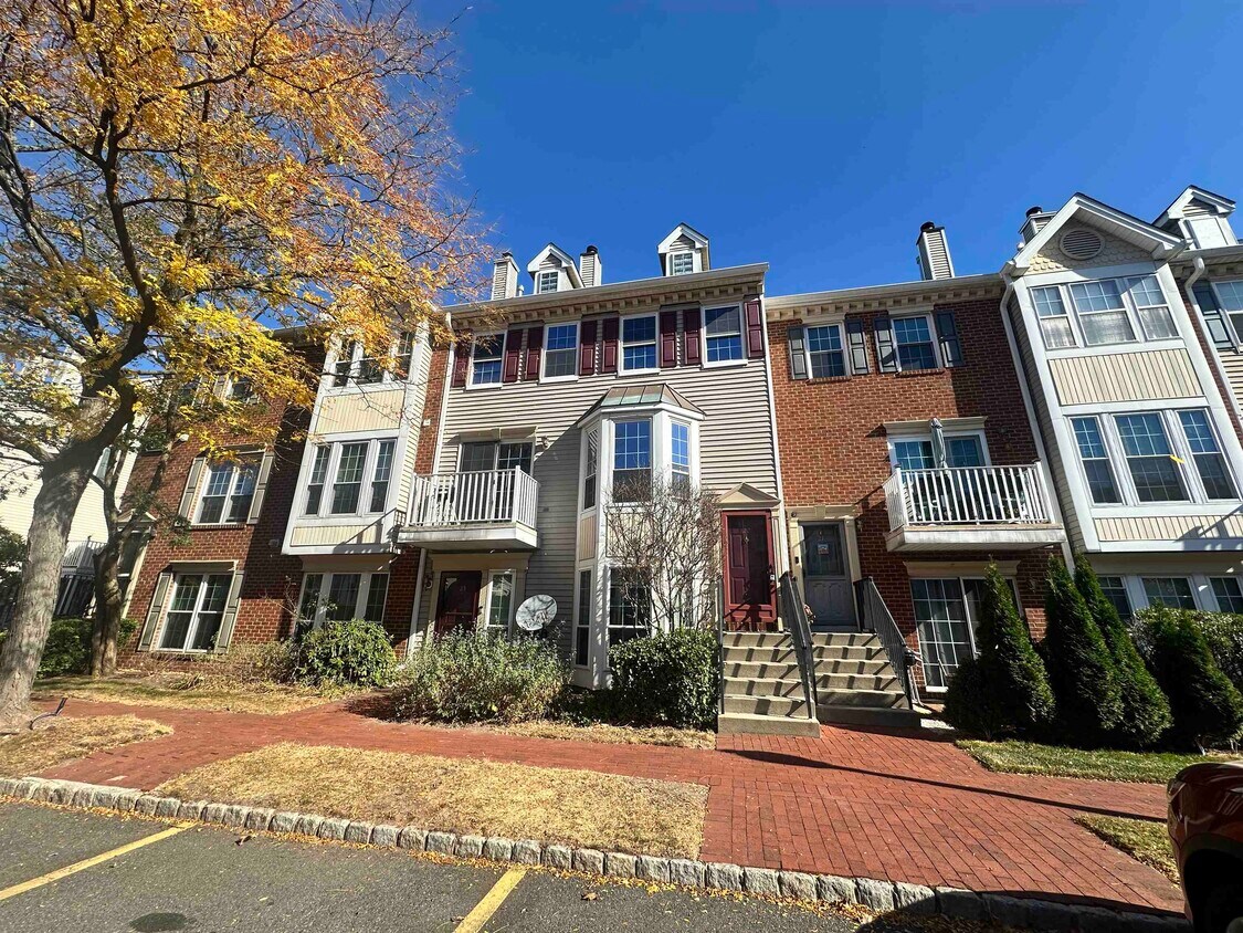 Foto principal - 22 Dogwood St